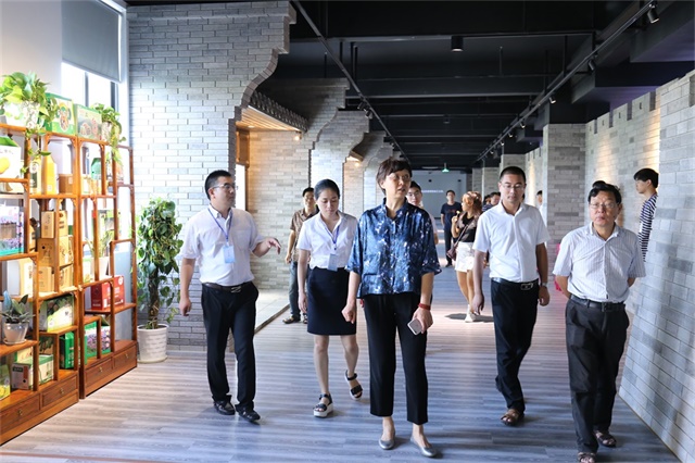 国家工商行政管理总局莅临临海市农合联产业合作园调研