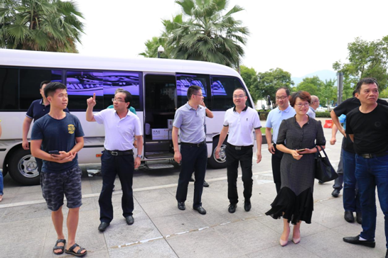 宁波市农办副主任卞银江一行莅临临海市农合联产业合作园调研