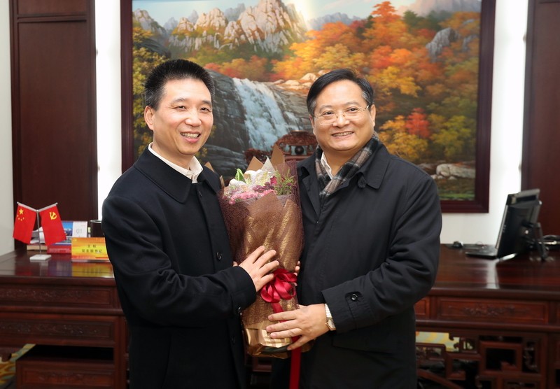 台州市市长张兵走访慰问回归企业家代表mansion88明升集团董事长王权